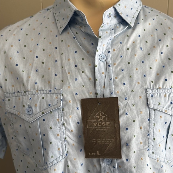 Vese light chambray blue embroidered print shirt sleeve button front shirt. NWT - Picture 2 of 6